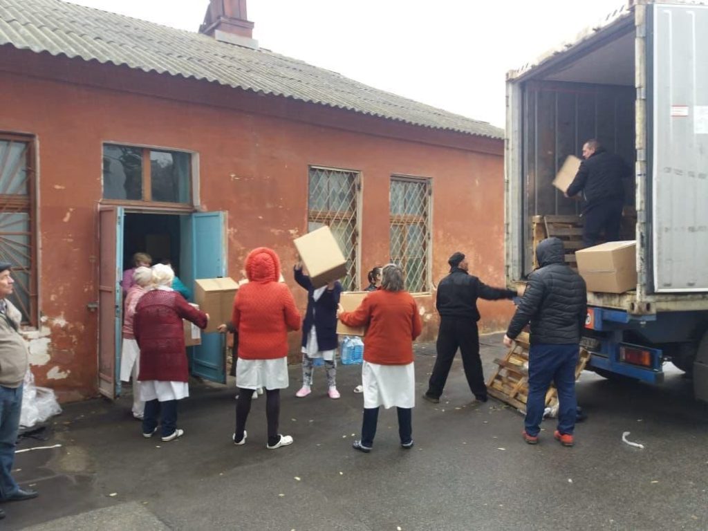 Unloading a shipment of medications at Kherson City Hospital